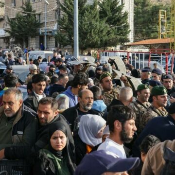 img Refugiații sirieni și reacția Europei: întâmpinați cu brațele deschise sau respinși?