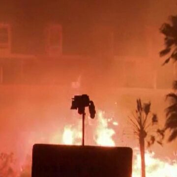 img Incendiul ”Franklin” face prăpăd în Malibu