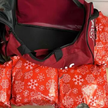 img Droguri ambalate sub forma de cadouri de Crăciun descoperite de polițiști