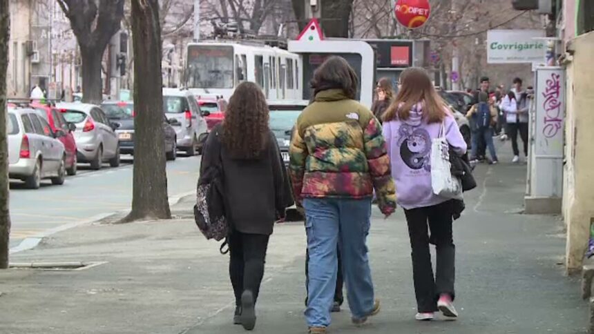 img Elevii chiulangii, vizitați de polițiști în Arad