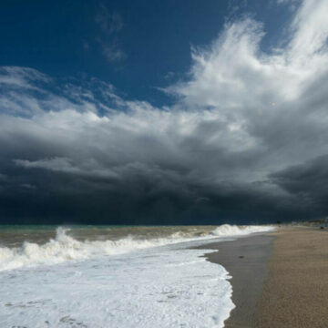 Alertă roșie de ciclon în arhipelagul francez Mayotte