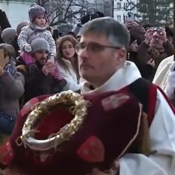 img Revenirea „Coroanei de spini” la Notre Dame