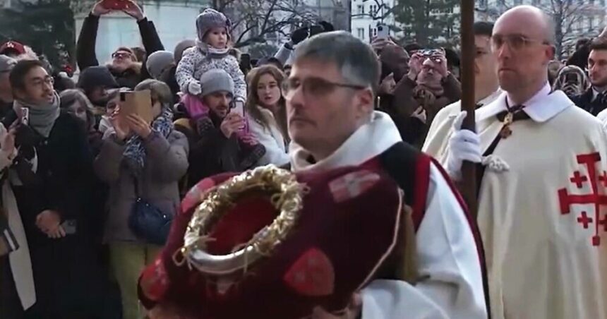 Revenirea „Coroanei de spini” la Notre Dame