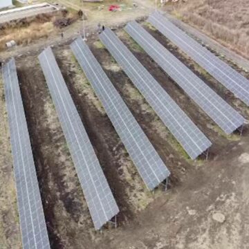 img Primăriile din țară investesc în panouri fotovoltaice pentru economii consistente