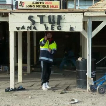 img Demolarea celebrei terase Stuf din Vama Veche