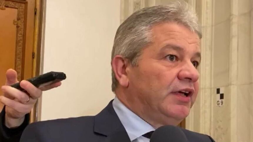 img Florian Bodog și-a aflat sentința. Ce pedeapsă a primit fostul ministru al Sănătății pentru abuz în serviciu