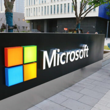 img Microsoft se confruntă cu un proces de 1 miliard de lire sterline. Ce le-ar fi făcut clienţilor companiilor rivale