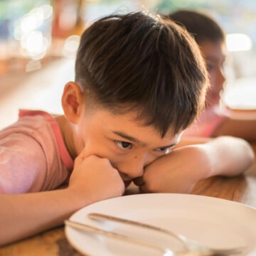 img Anchetă la DGASPC Bihor: Tone de carne de bizon donate au devenit porc până pe mesele copiilor