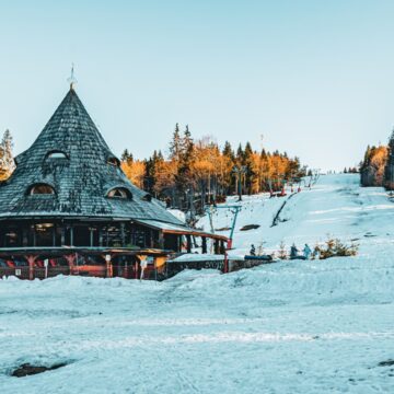 img Amenzi usturătoare pentru turiști care au intrat cu ATV-urile în zone protejate din apropierea pârtiei Cavnic