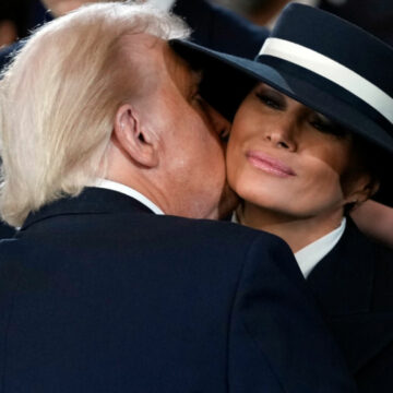 Ținuta Melania Trump pentru Ziua Învestirii și semnificația acesteia