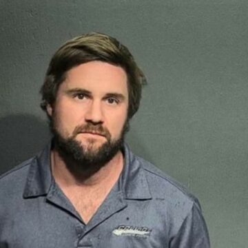 img Cel mai mare depozit de bombe descoperit de FBI într-un american