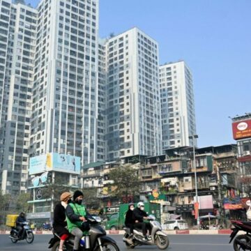 img Hanoi, capitala cel mai poluat oraș din lume. Locuitorii suferă din cauza smogului dens