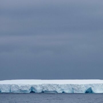 img Cel mai mare aisberg din lume se îndreaptă spre o insulă britanică