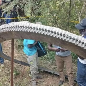 Un inel de metal misterios a căzut din cer într-un sat din Kenya