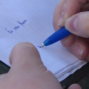 img Scrisul de mână, pe cale de dispariție în era tehnologiei. Importanța acestui obicei