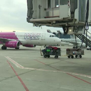 img Problemele care au forțat două avioane să aterizeze de urgență pe Otopeni