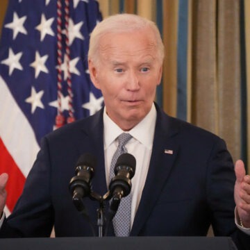 img Joe Biden blochează tranzacția de miliarde pentru securitatea națională