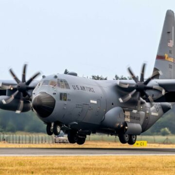 img Deportarea migranților cu aeronave militare americane – Costuri și controverse