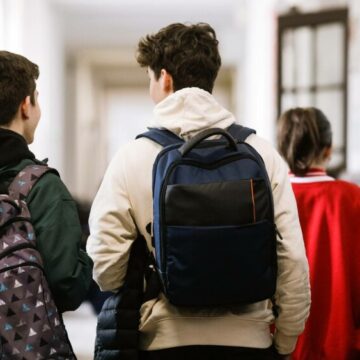 Modificări propuse în planurile cadru pentru licee: Mai multe cursuri opționale și elemente de antreprenoriat