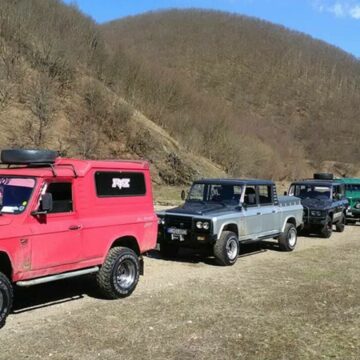 img Expediție cu mașini ARO vechi de peste 20 de ani spre Norvegia