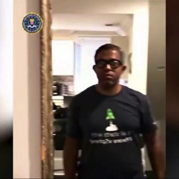 img Atacatorul din New Orleans voia să transmită live măcelul de Revelion cu ajutorul ochelarilor inteligenți