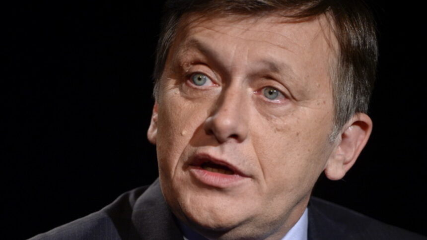 img Crin Antonescu compara discursurile lui Călin Georgescu cu cele ale lui Hitler