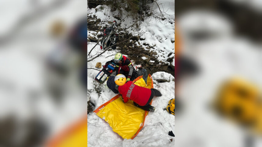 img Tragedie pe Valea Azugii: Turist străin decedat după un accident cu snowmobilul
