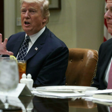 China pregătește un atac nuclear asupra Statelor Unite, susține fostul consilier al lui Trump