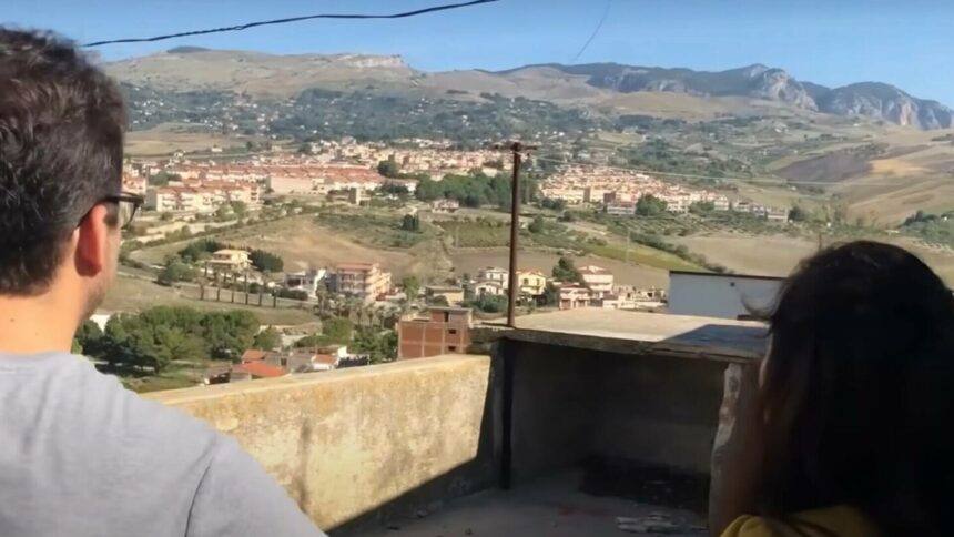 img O familie din Marea Britanie a cumpărat o casă cu doar 3 euro într-un oraș-fantomă din Italia