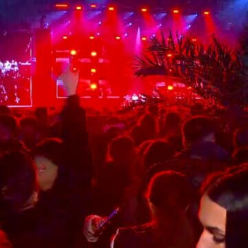 img Tinerii care au plătit 1.000 lei pentru un Revelion în club știu ce își doresc anul acesta: ”Mulți, mulți, mulți bani!”