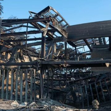img Incendiile din Los Angeles distrug cea mai scumpă casă din Pacific Palisades