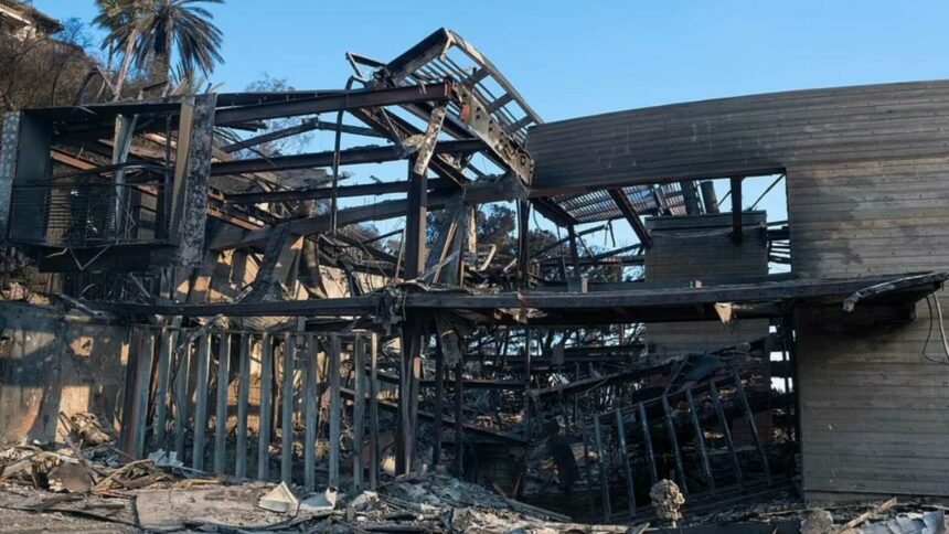 img Incendiile din Los Angeles distrug cea mai scumpă casă din Pacific Palisades