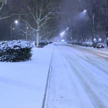 img București sub zăpadă: Peste 250 de utilaje intervin pentru deszăpezire