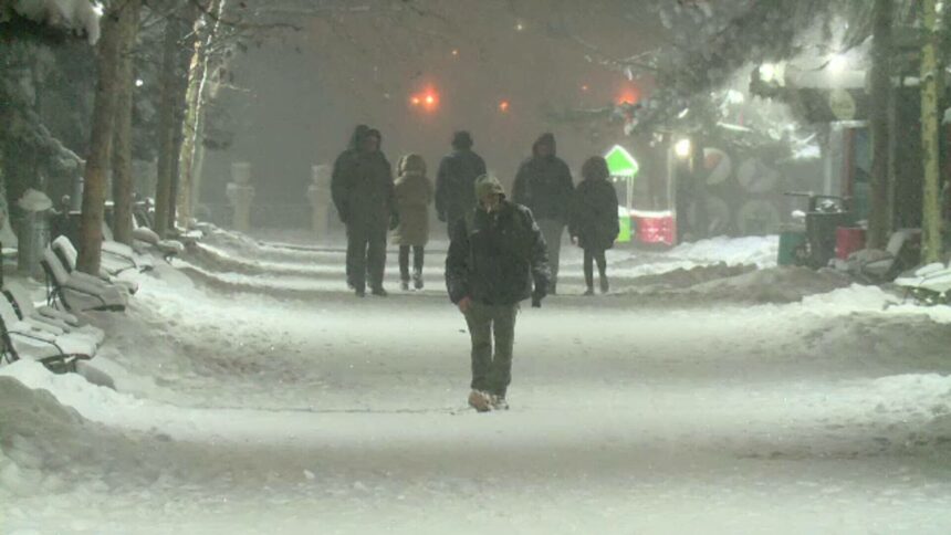 img Zăpada aduce bucurie și haos în Capitală