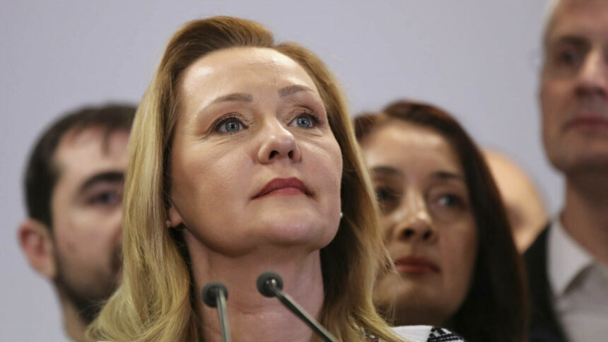 img Elena Lasconi cere oprirea listelor rușinii de pe internet