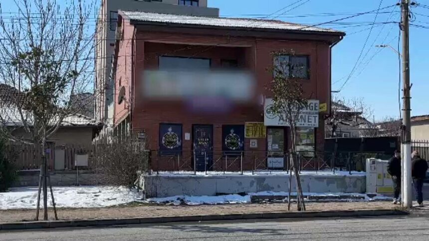 img Tânăr de 19 ani, reţinut în Constanța după ce a jefuit o sală de jocuri de noroc. Era căutat și de autorităţile din Italia