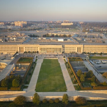 img Administrația Trump accelerează reducerea personalului federal. Pentagonul concediază 5.400 de angajați