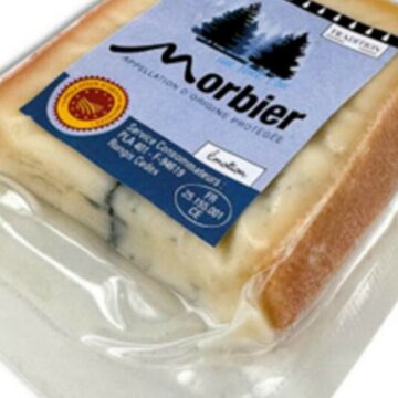 img Mega Image retrage un sortiment de brânză din cauza suspiciunii de E. Coli. Cum pot returna oamenii produsul