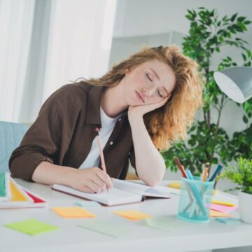 img De ce ni se face somn după ce mâncăm. Explicația medicilor