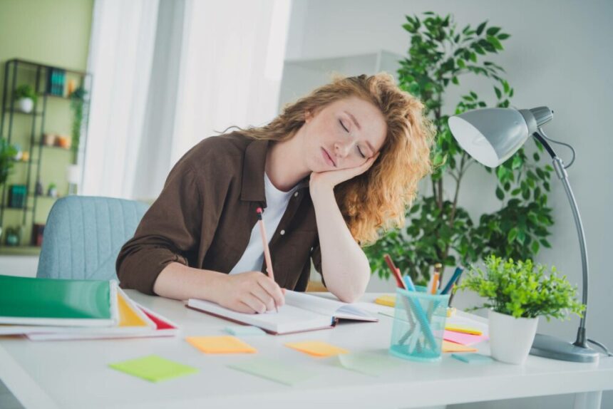 img De ce ni se face somn după ce mâncăm. Explicația medicilor