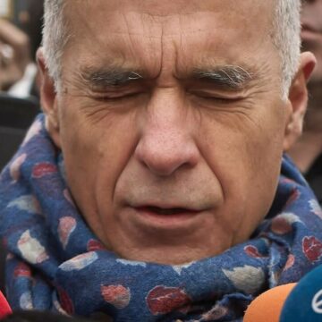 Scandalul dintre Călin Georgescu și Andrei Caramitru: Plângere penală pentru servicii de tip AI violente pe Facebook