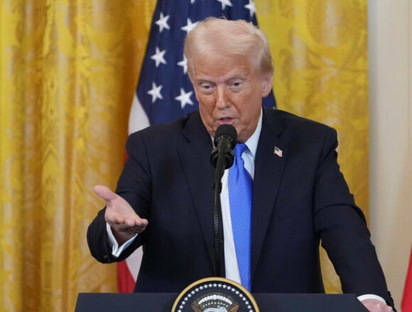 Trump anunță taxe vamale de 25% pentru mașinile și alte importuri din UE
