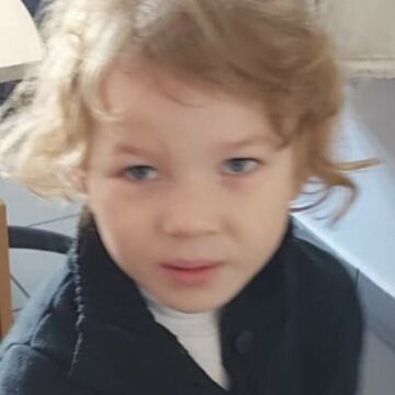 img Fetiță de 4 ani din Hunedoara și bunica ei dispărute și găsite de polițiști