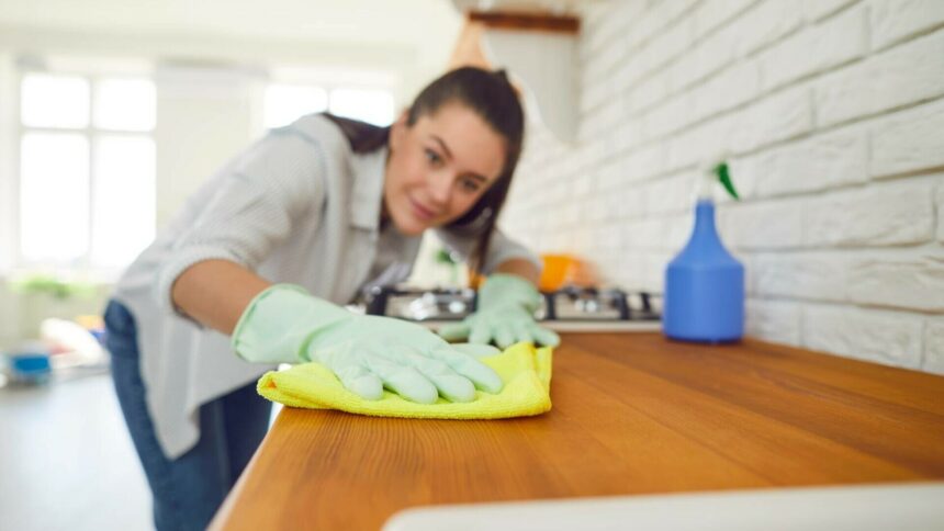 img Cum să îți dezinfectezi corect locuința după gripă și răceală: ghid complet pentru un mediu sigur și sănătos