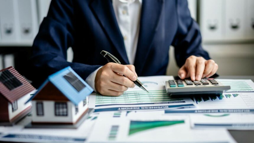 Femeie din Maramureș înșelată de falși brokeri