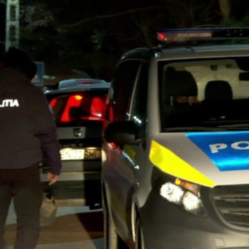Doi adolescenți și tatăl lor, reținuți pentru omor în Bistrița