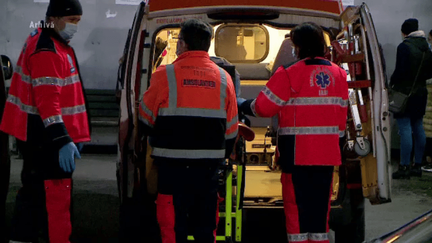 img Fata de 13 ani cazuta de la etajul patru al unui bloc din Braila