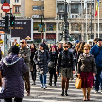 img Paradoxul salariului minim din România. Deși a avut una dintre cele mai mari creșteri, rămâne printre cele mai mici din UE