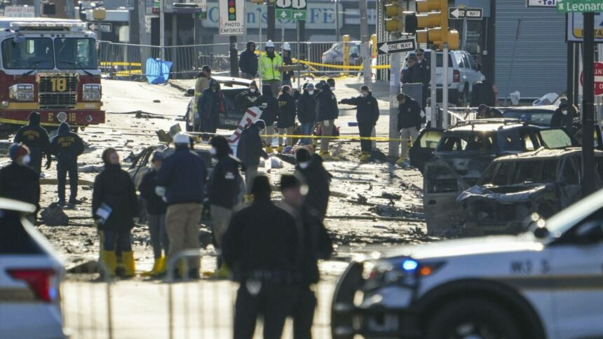 img Prăbușire avion medical în Philadelphia: 7 morți și 19 răniți