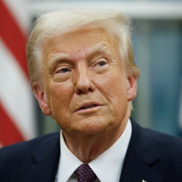 img Donald Trump declanșează războiul comercial și amenință țările din UE